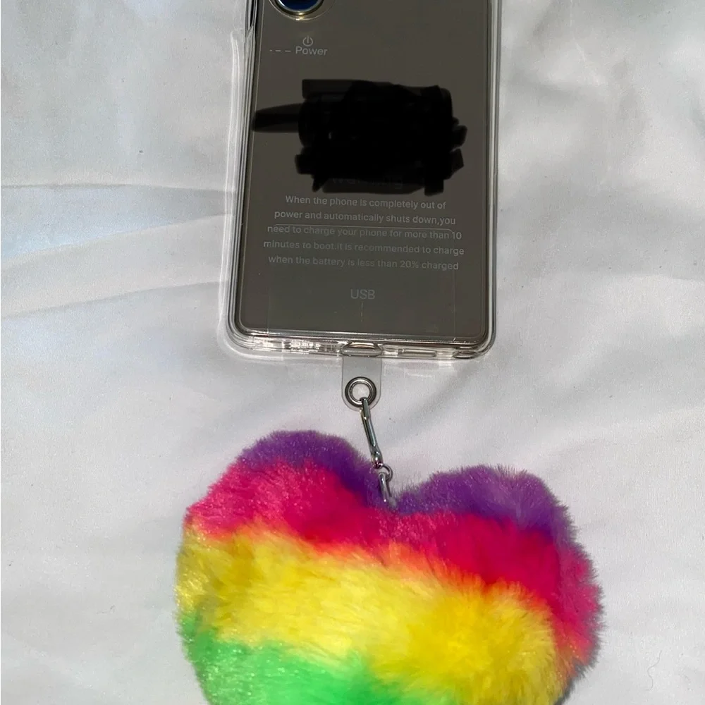 Cell universal case pad hand holder 3D furry squishable heart RAINBOW design